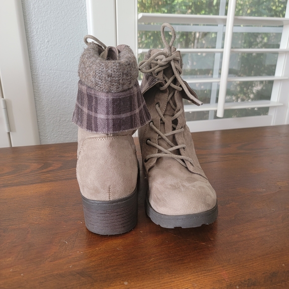 Tan Combat & Moto Boots - Picture 6 of 8